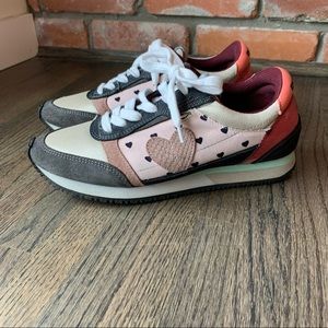 Ladies Dolfie Runners - size 8.5